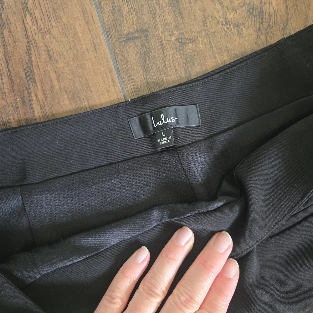 Lulu's Black Wide-Leg Dress Pants - Picture 3 of 3